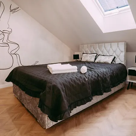 Silver Ptak Apartman *