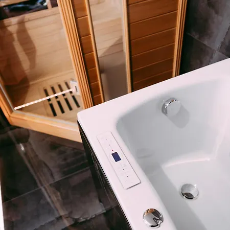 Silver Ptak *